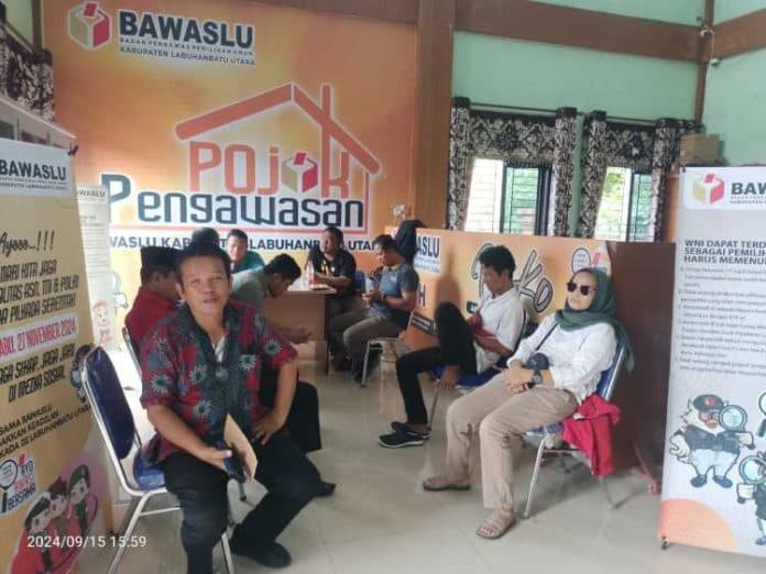 bawaslu_labura_gelar_sidang_tertutup_terkait_laporan_rizal_darno