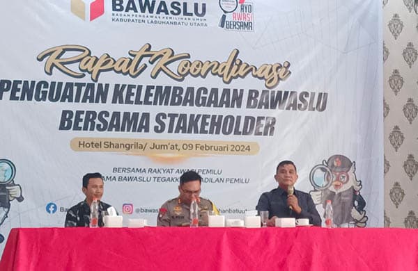 bawaslu_labura_serentak_gelar_sosialisasi_dan_rapat_koordinasi