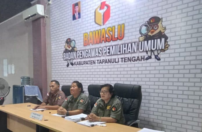 bawaslu_tapteng_segera_putuskan_terkait_laporan_masinton_pasaribu_mahmud_effendi_lubis