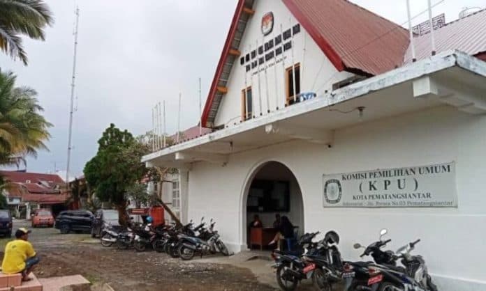bawaslu_temukan_32_pemilih_meninggal_masuk_dpt_kpu_siantar_tanpa_dokumen_pendukung