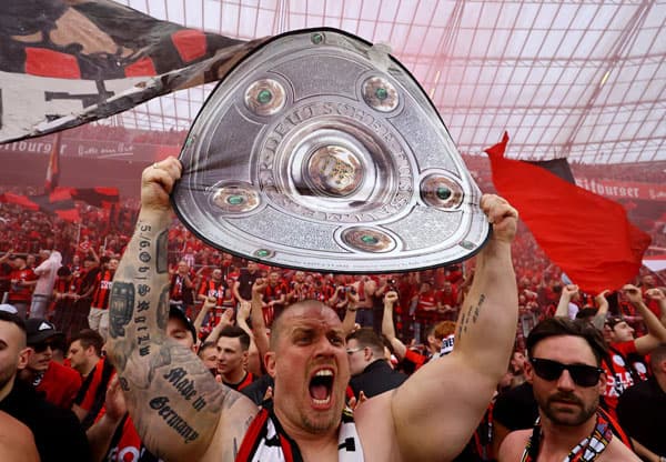 bayer_leverkusen_segel_gelar_juara_bundesliga_2023_24_incar_treble