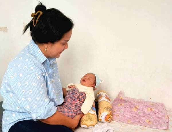 bayi_laki_laki_yang_dibuang_di_sidamanik_jadi_rebutan_adopsi