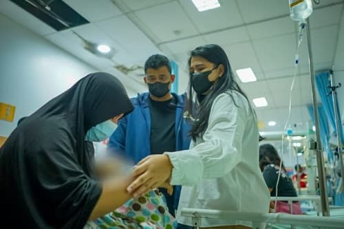 bayi_penderita_kelainan_hati_ditangani_dokter_spesialis_anak