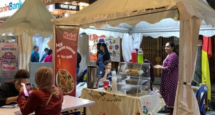 bazar_deepavali_pemko_medan_diapresiasi_pelaku_umkm
