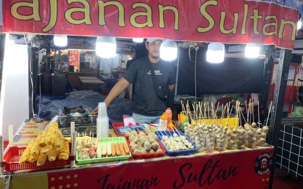 bazar_di_istana_maimun_buka_peluang_baru_bagi_pelaku_umkm_kota_medan