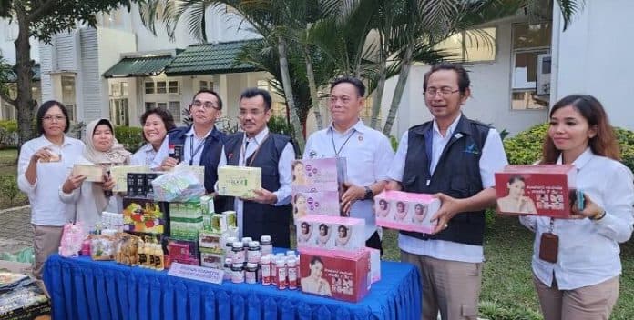 bbpom_medan_sita_kosmetik_dan_obat_ilegal_senilai_rp825_juta