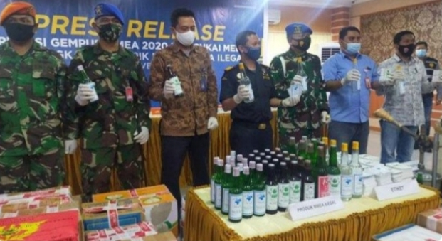 bea_cukai_medan_grebek_dua_pabrik_mmea_ilegal