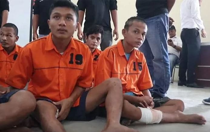 begal_sadis_dan_bajing_loncat_ambruk_diterjang_pelor_di_belawan