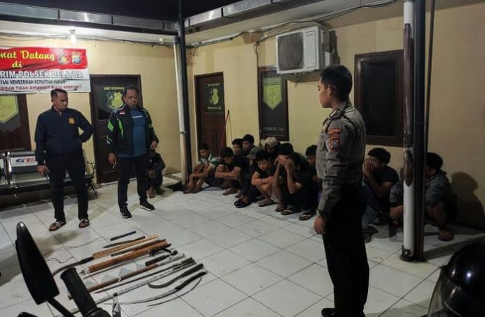 belasan_remaja_bersajam_diamankan_samapta_polrestabes_medan