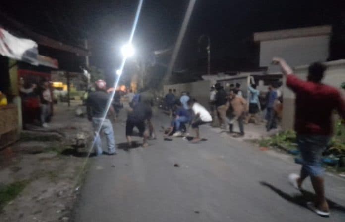 bentrok_dua_kelompok_massa_di_siantar_polisi_lepas_tembakan_peringatan