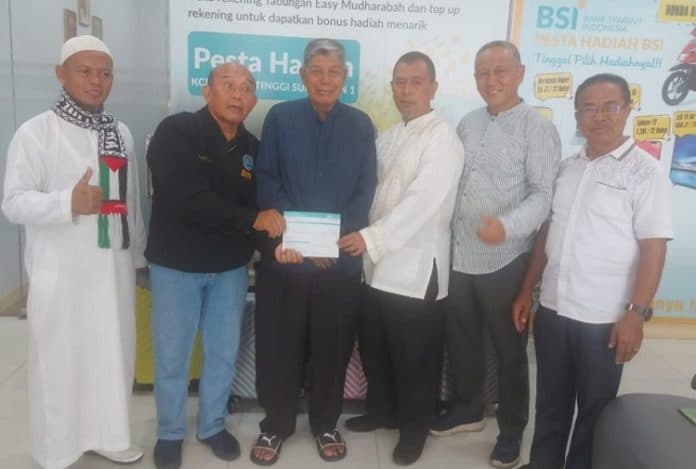 bentuk_solidaritas_ke_palestina_umat_muslim_dan_masyarakat_tebing_tinggi_transfer_rp200_juta