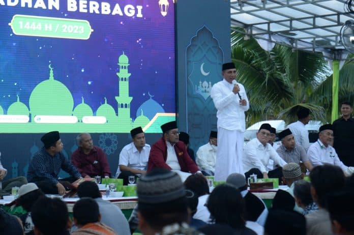 berbagi_bersama_juru_parkir_dan_pkl_edy_rahmayadi_pegang_teguhlah_kejujuran