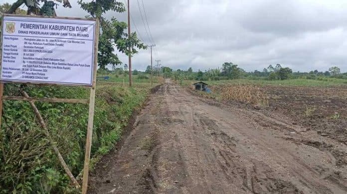 berbiaya_rp20_miliar_2_ruas_jalan_menuju_kpt_parbuluan_dairi_dihotmix