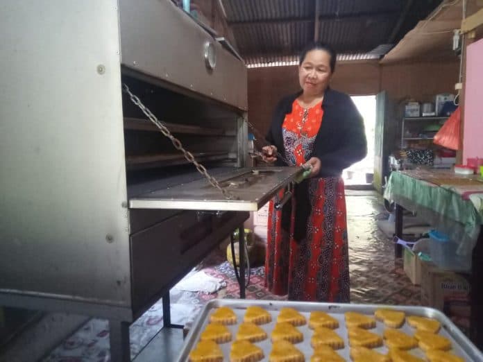 bergerak_dibidang_kue_kering_omset_pelaku_umkm_alami_peningkatan
