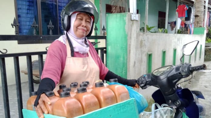 berhenti_jadi_buruh_kebun_wanita_ini_hidup_berdagang_jamu_keliling_selama_35_tahun