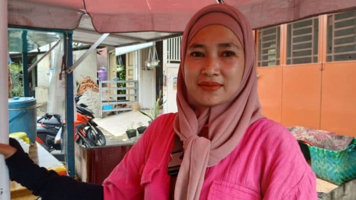 berhenti_jadi_karyawan_ibu_empat_anak_ini_pilih_dagang_tahu_sumedang
