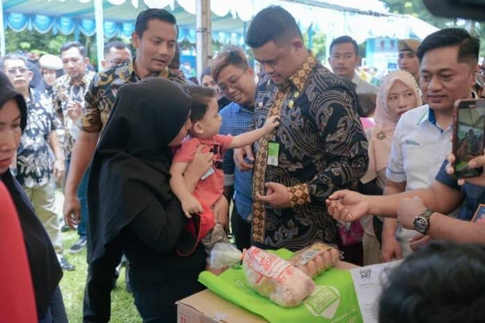 beri_bantuan_kepada_keluarga_rentan_stunting_bobby_jangan_dijual_lagi