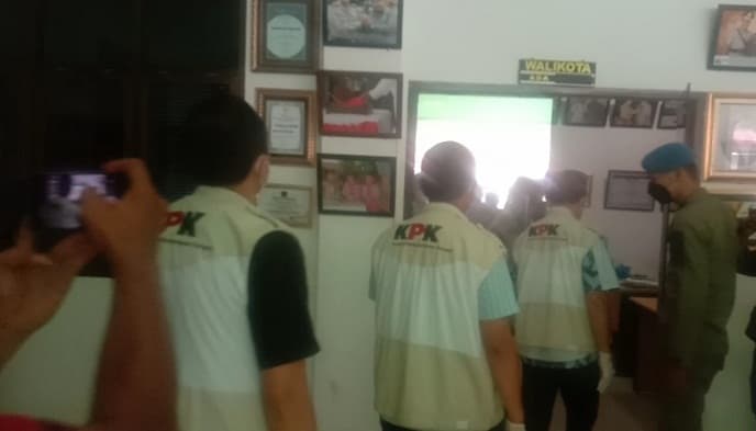 berkas_kasus_wali_kota_tanjungbalai_dilimpahkan_kpk_ke_pengadilan_tipikor_medan