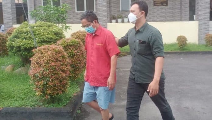 berkas_oknum_guru_cabuli_keponakan_di_medan_akhirnya_p_21