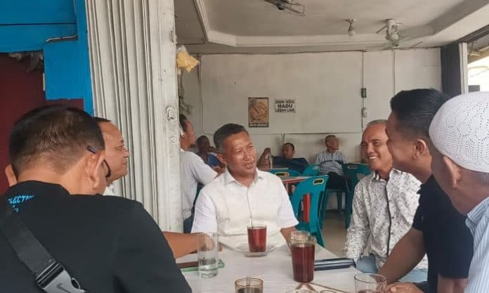 berkas_pendaftaran_dikembalikan_kpu_labura_darno_serahkan_ke_partai_pendukung