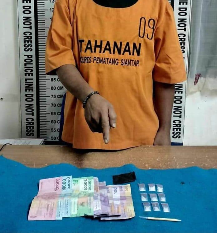 berkat_informasi_warga_pemilik_sabu_ditangkap_di_rumahnya