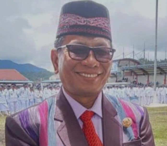 berkomentar_di_grup_wa_kasatpol_pp_ajak_plh_sekda_taput_berkelahi