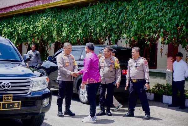 berkunjung_ke_pakpak_bharat_kapolda_sumut_minta_tak_ada_celah_untuk_mafia