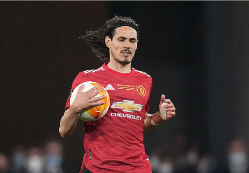 berlabuh_di_valencia_edinson_cavani_dikontrak_2_tahun