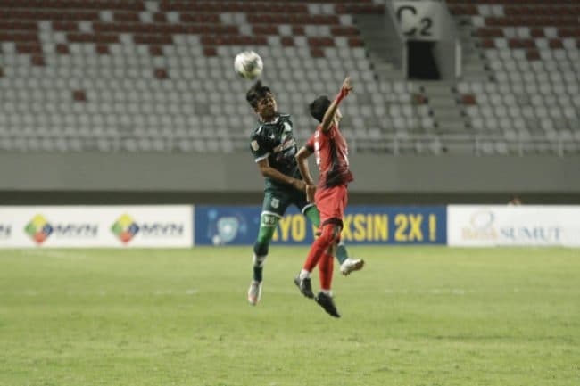 bermain_10_orang_psms_medan_ditahan_imbang_semen_padang_2_2