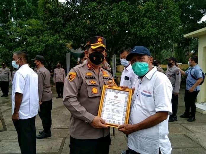 berpartisipasi_ciptakan_kondusifitas_para_tokoh_kecamatan_air_putih_batu_bara_dapat_reward