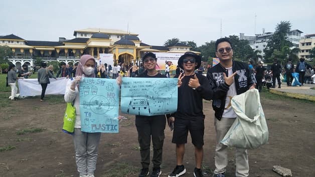 bersihkan_jalan_kota_wcd_sumut_terima_kasih_telah_menjaga_bumi