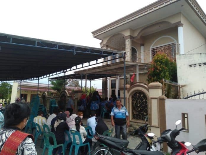 besok_jenazah_ibu_dan_anak_kembar_yang_minum_racun_dikebumikan_di_tanjung_morawa