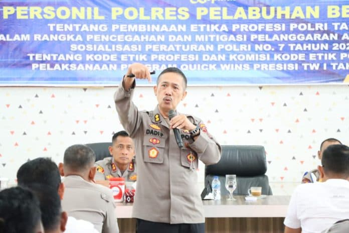 bid_propam_poldasu_lakukan_pembinaan_etika_profesi_di_polres_pelabuhan_belawan