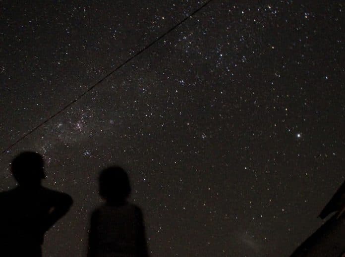 bintang_palsu_marak_di_antariksa_yang_kian_mencemaskan