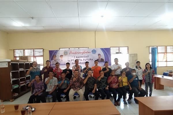 bkk_smkn_2_siantar_berangkatkan_7_siswa_kerja_ke_pt_cifu_palembang