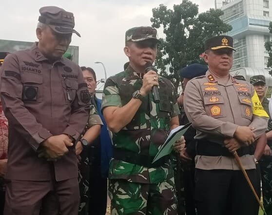 bko_tni_kebun_bandar_klippa_diduga_aniaya_operator_eskavator_pangdam_nanti_saya_cek