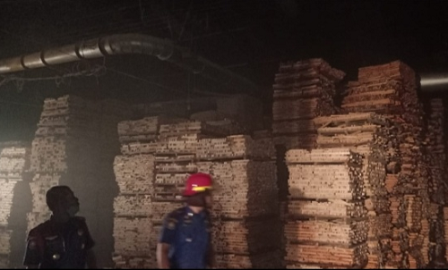 blower_pt_sumber_karindo_sakti_di_penggalangan_sergai_terbakar