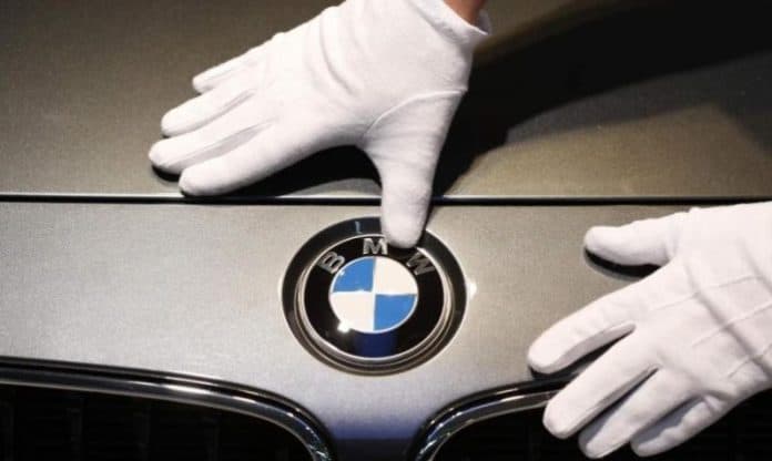 bmw_bakal_tarik_lebih_1_juta_kendaraan_dari_seluruh_dunia_ini_pemicunya