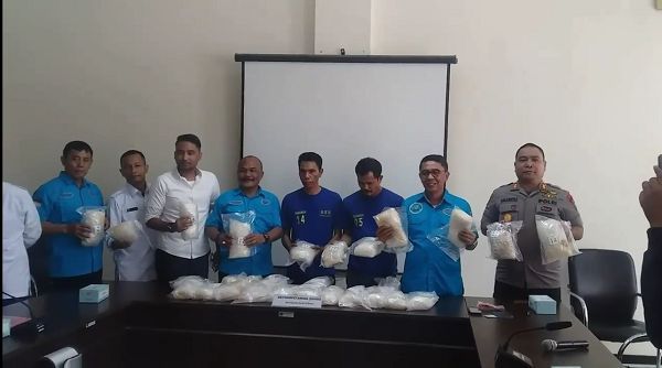 bnn_amankan_28_kilo_sabu_dari_truk_modifikasi