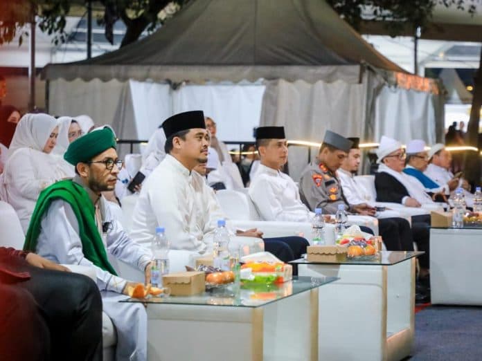 bobby_nasution_ajak_warga_medan_ambil_hikmah_di_peringatan_malam_nuzulul_quran