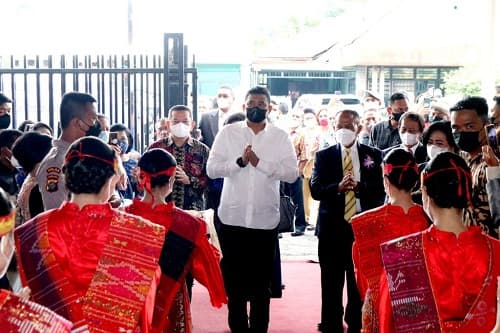 bobby_nasution_bangga_pada_hkbp_sei_agul_yang_menjadi_rumah_ibadah_mandiri