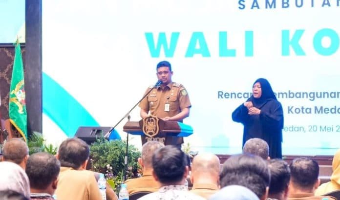 bobby_nasution_ingatkan_pentingnya_keselarasan_wujudkan_indonesia_emas_2045