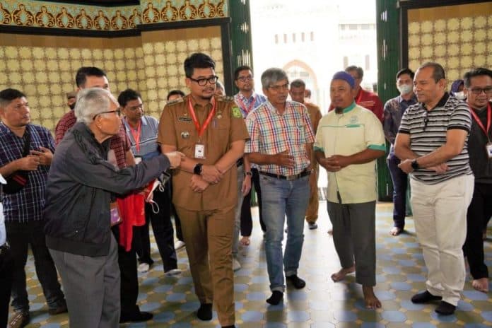 bobby_nasution_perkenalkan_bangunan_bersejarah_kota_medan_ke_perserta_pertemuan_imt_gt_gcmc