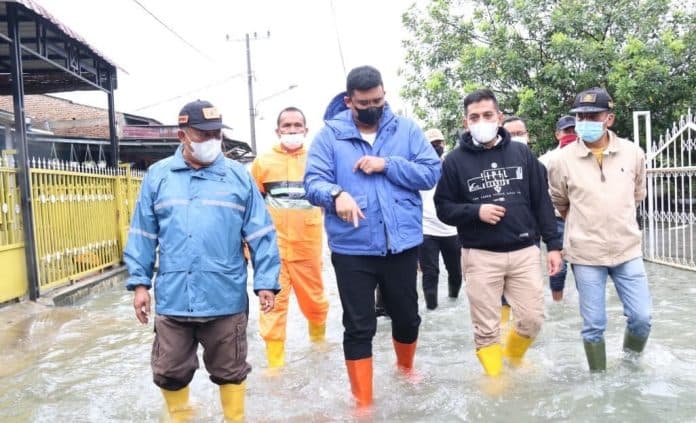bobby_perintahkan_buat_bak_kontrol_dan_pembersihan_drainase