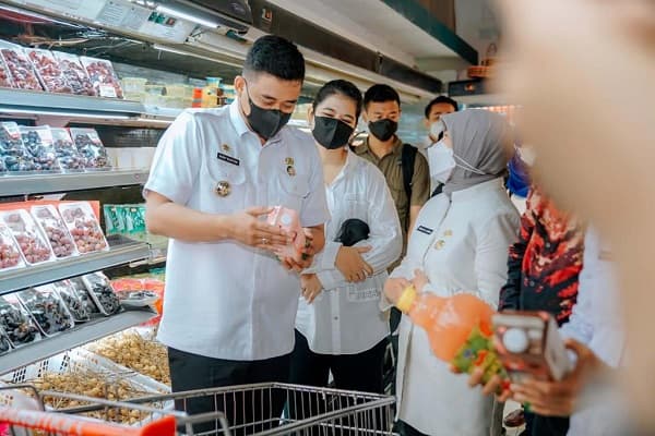 bobby_perkuat_umkm_dengan_gencarkan_label_halal