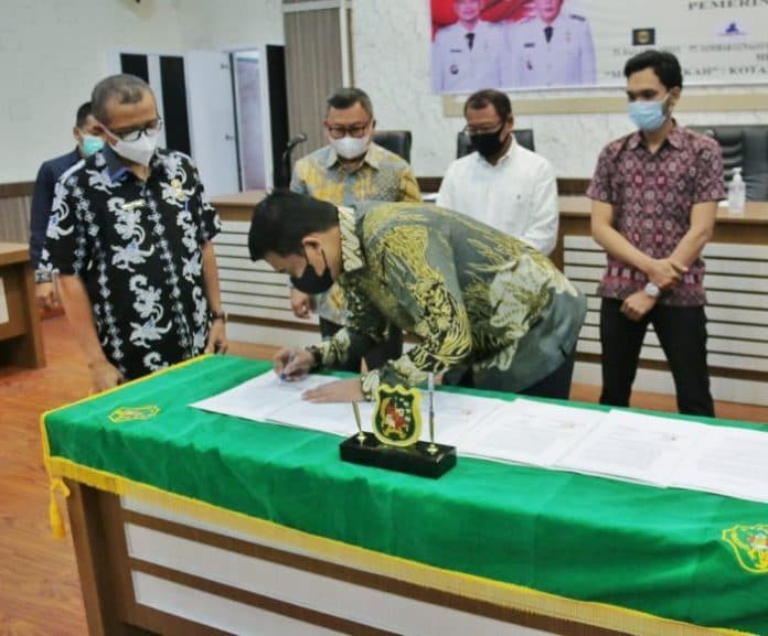 bobby_targetkan_permasalahan_jalan_di_medan_rampung_2_tahun