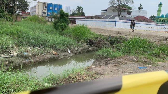 bocah_9_tahun_ditemukan_tewas_tenggelam_di_proyek_pt_kai_medan