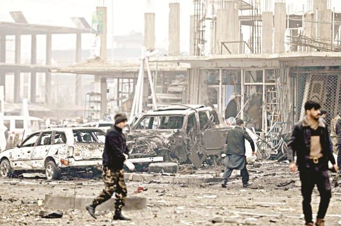 bom_mobil_targetkan_anggota_dpr_meledak_di_kabul_9_tewas