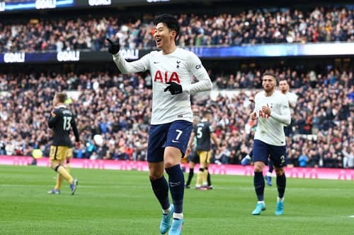 bombardir_newcastle_5_1_tottenham_kudeta_posisi_ke_4_liga_inggris