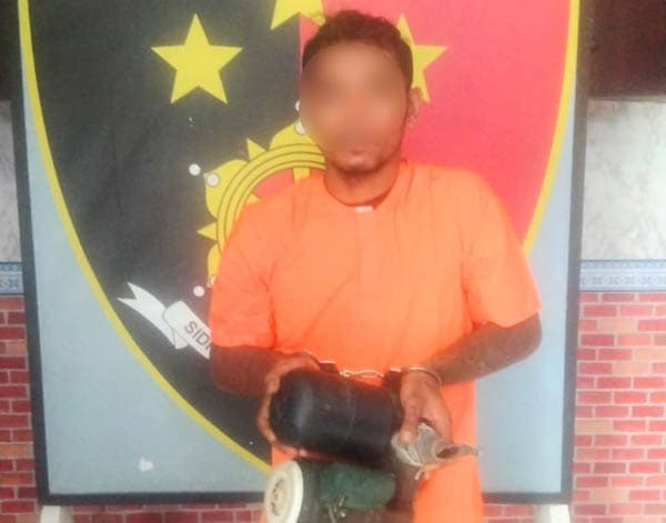bongkar_gudang_tetangga_warga_air_putih_ini_diciduk_polisi